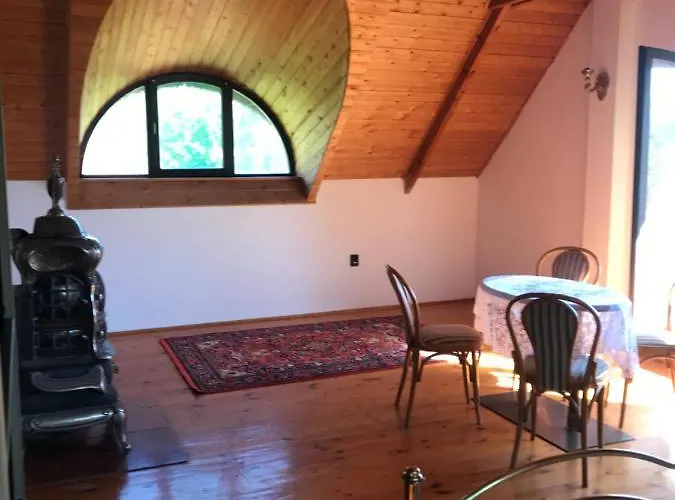 בית הארחה Katrina *