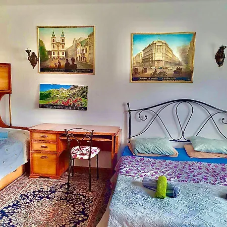 Πανσιόν Katrina Tihany